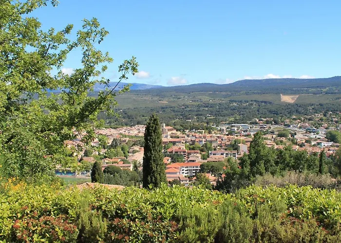 Aux Deux Cedres