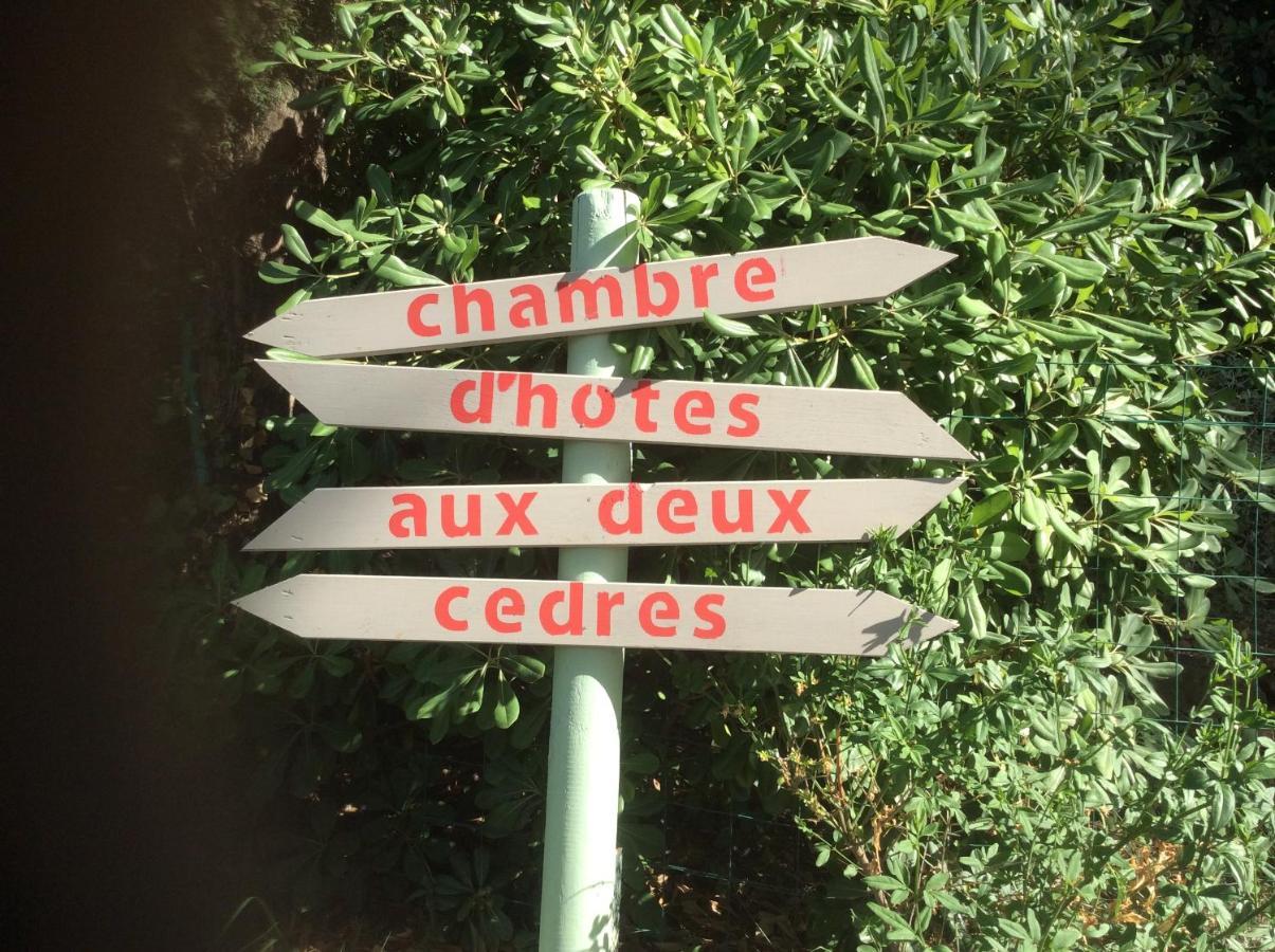 Aux Deux Cedres Bed & Breakfast