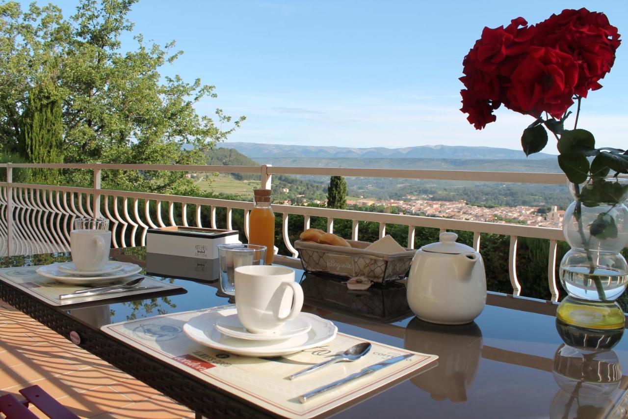 Aux Deux Cedres Bed & Breakfast